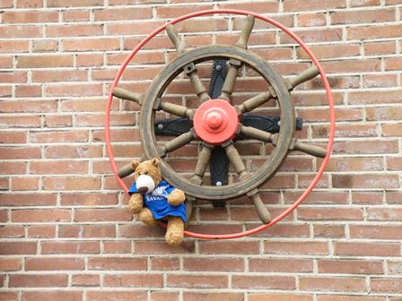 Muss �berall ans Steuer dran